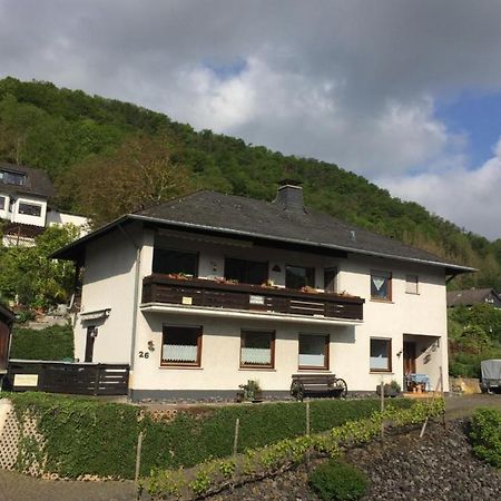 Haus Erika/ Fam. Frevel Apartamento Kattenes Exterior foto