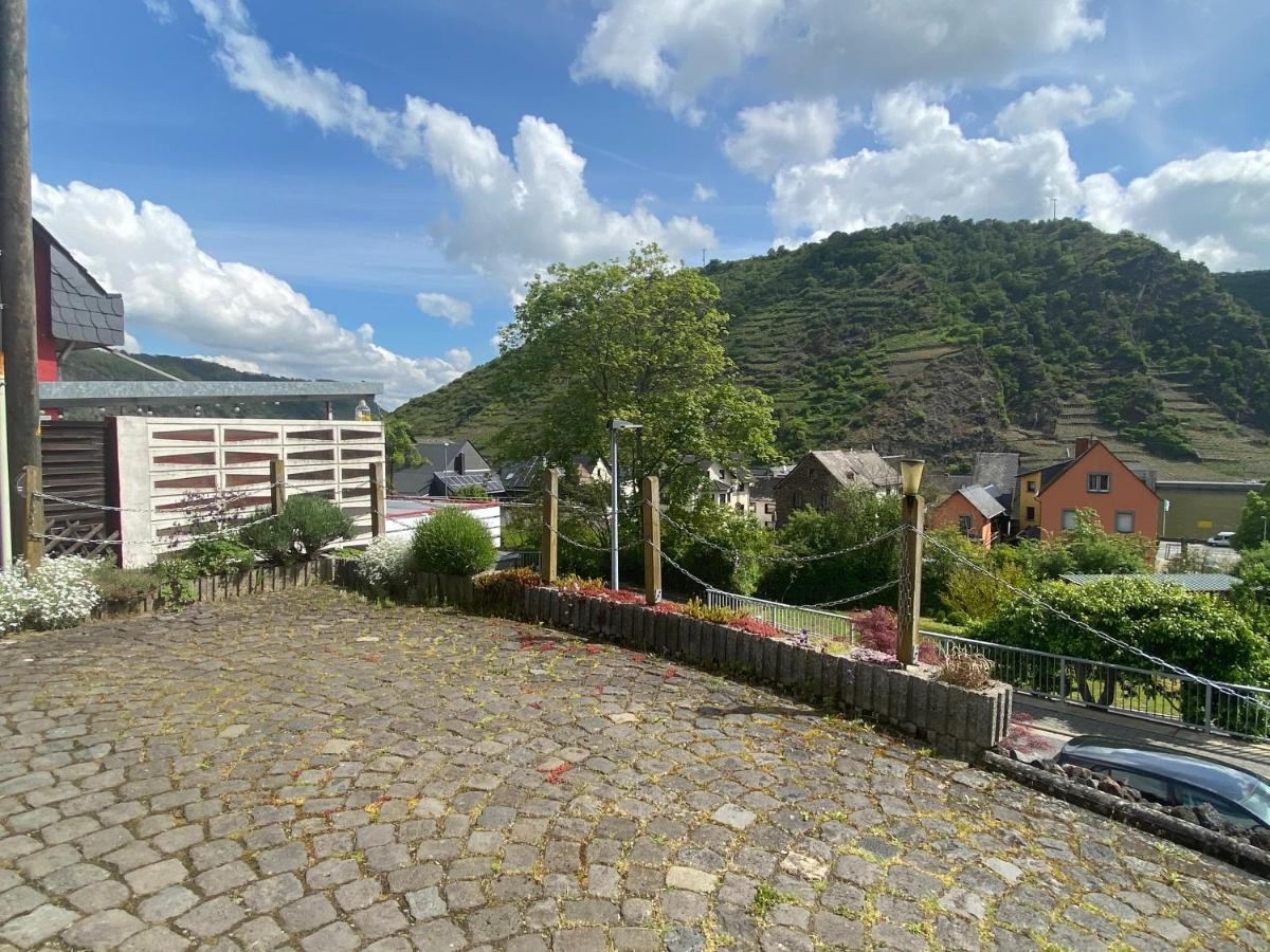 Haus Erika/ Fam. Frevel Apartamento Kattenes Exterior foto