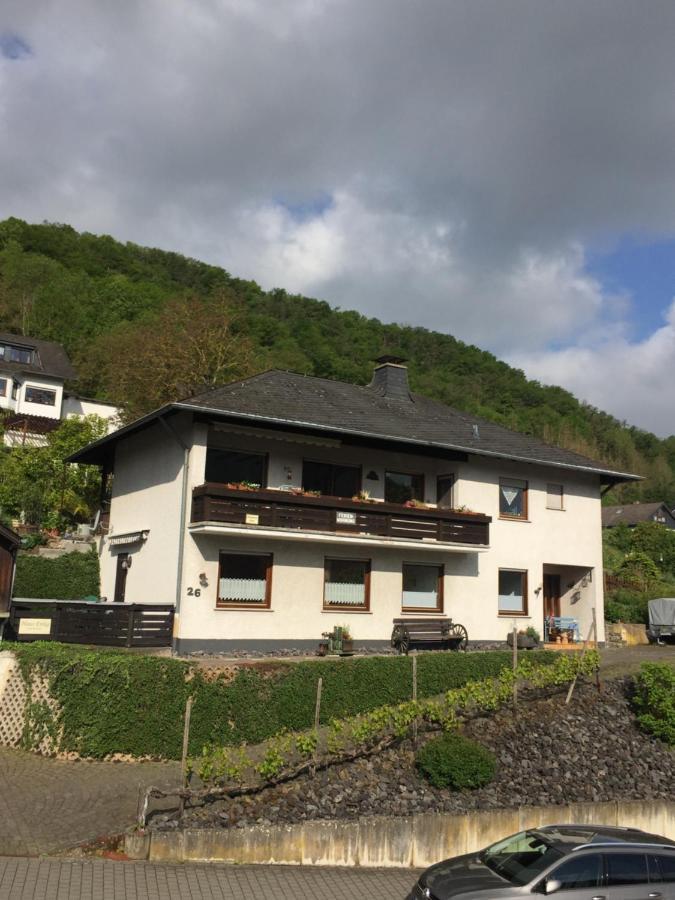 Haus Erika/ Fam. Frevel Apartamento Kattenes Exterior foto